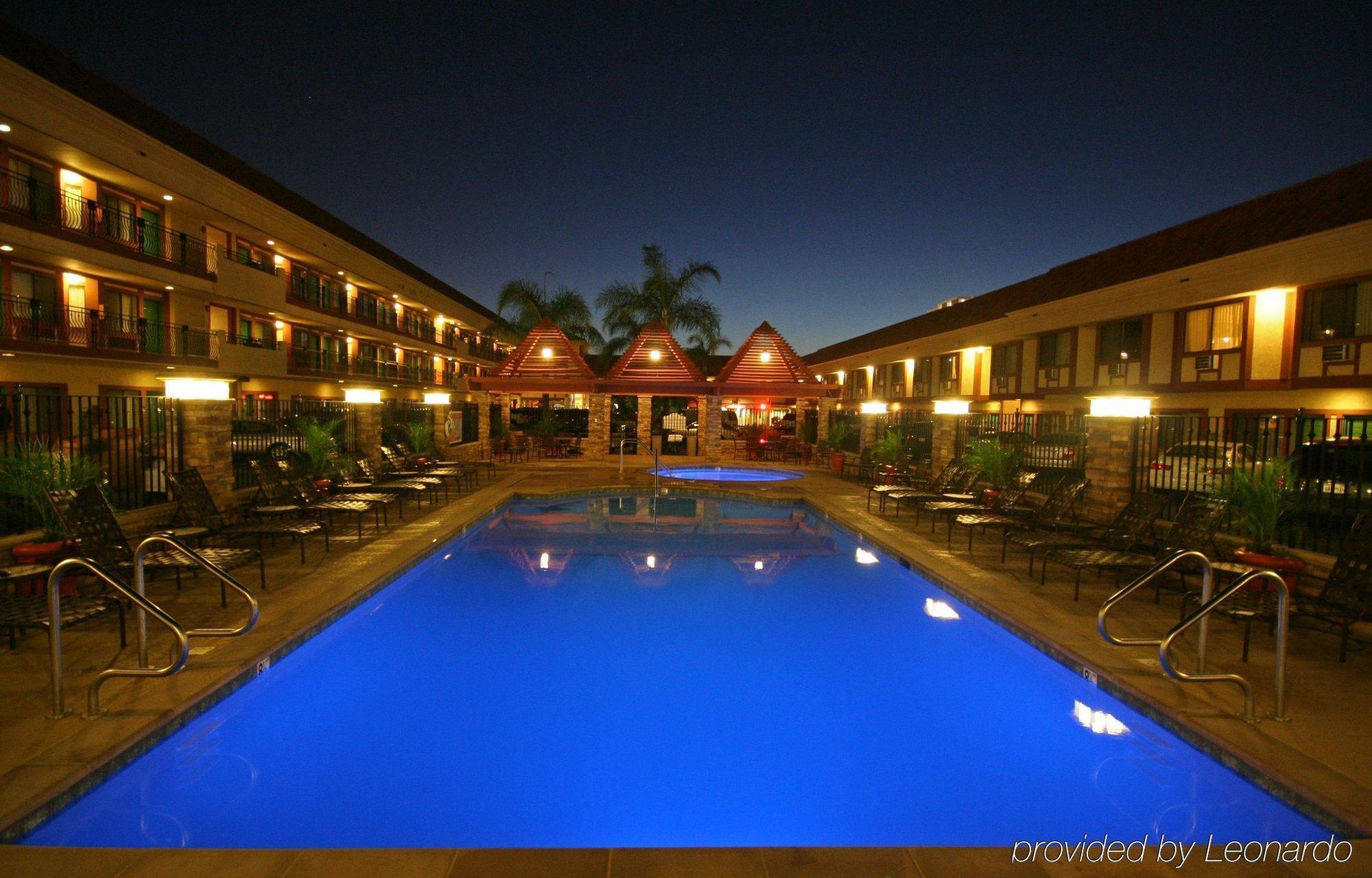 Tropicana Inn & Suites Anaheim Facilities photo